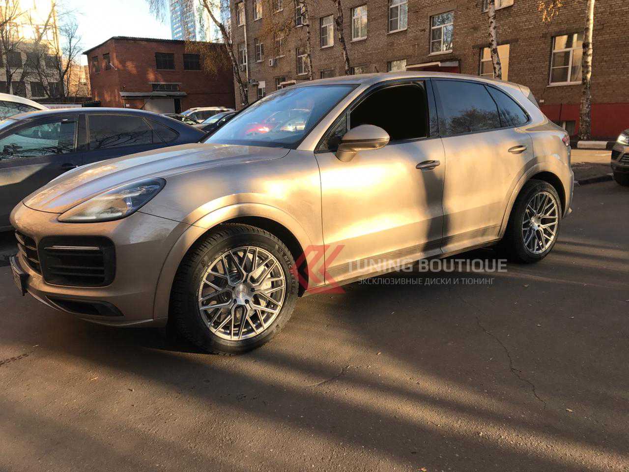 Porsche Cayenne на 20" дисках Rohana RFX10 фото 2